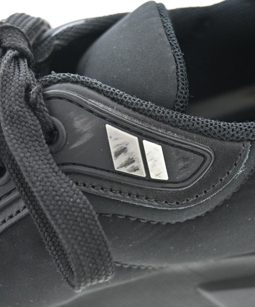 PRADA รองเท้าผ้าใบ