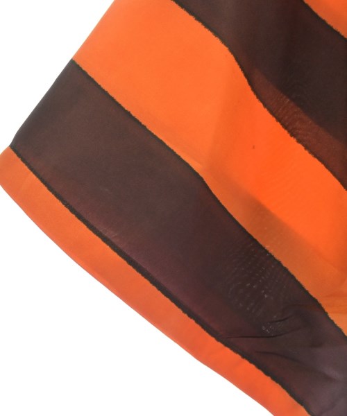 PRADA เสื้อลำลอง