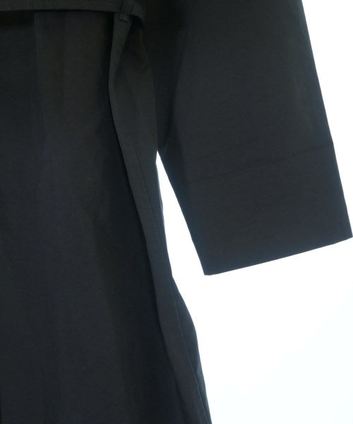 PRADA เสื้อกันฝน