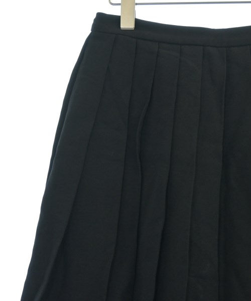 PRADA กระโปรงยาวถึงเข่า