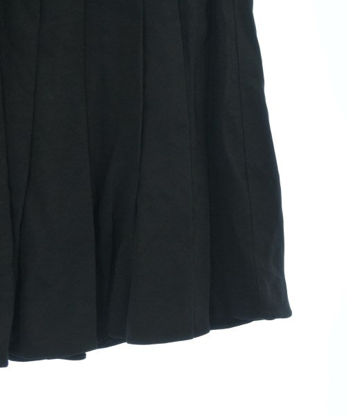 PRADA กระโปรงยาวถึงเข่า