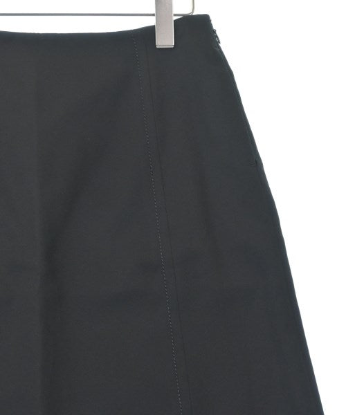 PRADA กระโปรงยาวถึงเข่า