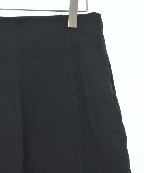 PRADA กระโปรงยาวถึงเข่า