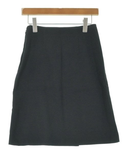 PRADA กระโปรงยาวถึงเข่า