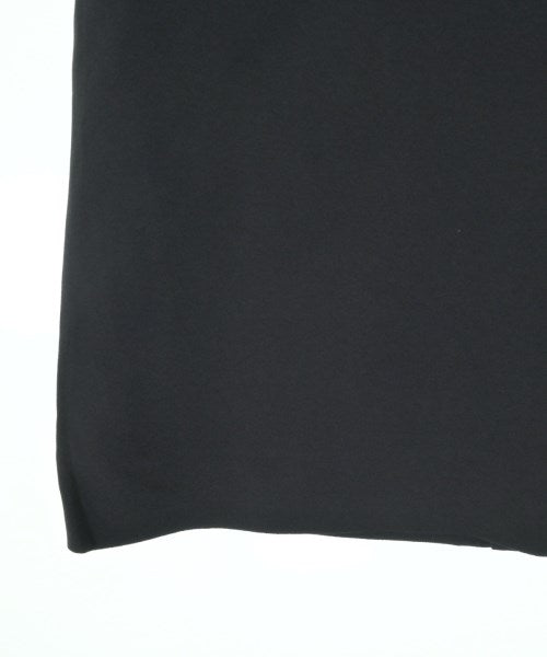 PRADA กระโปรงยาวถึงเข่า