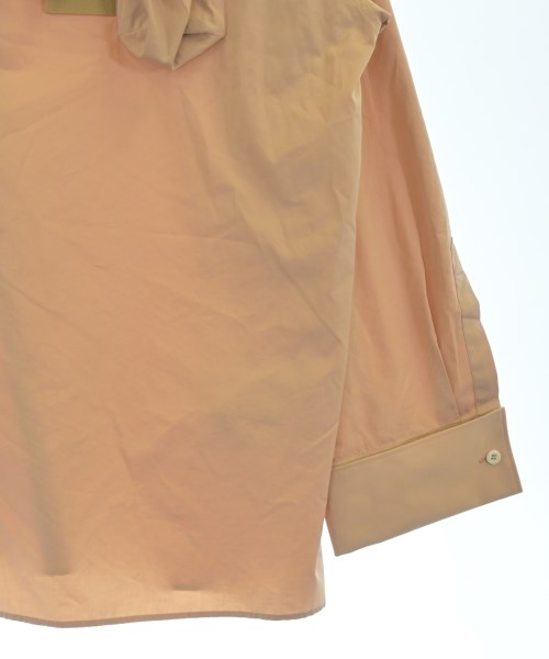 PRADA เสื้อลำลอง