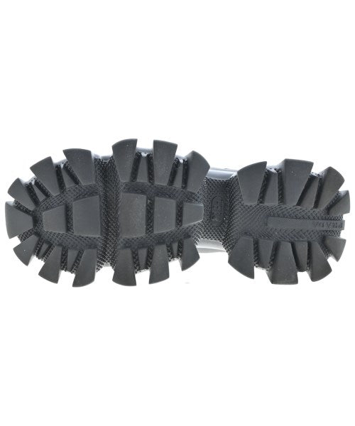 PRADA รองเท้าผ้าใบ