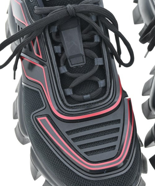 PRADA รองเท้าผ้าใบ