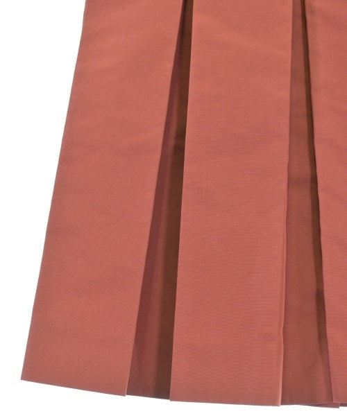 PRADA กระโปรงยาวถึงเข่า