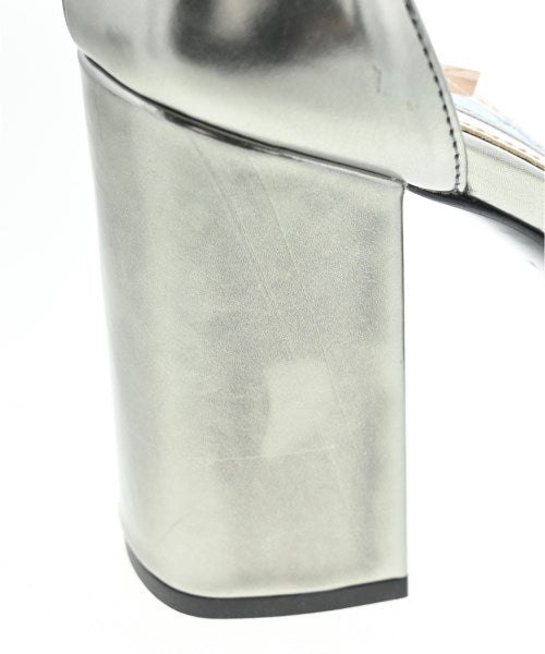 PRADA รองเท้าส้นสูง