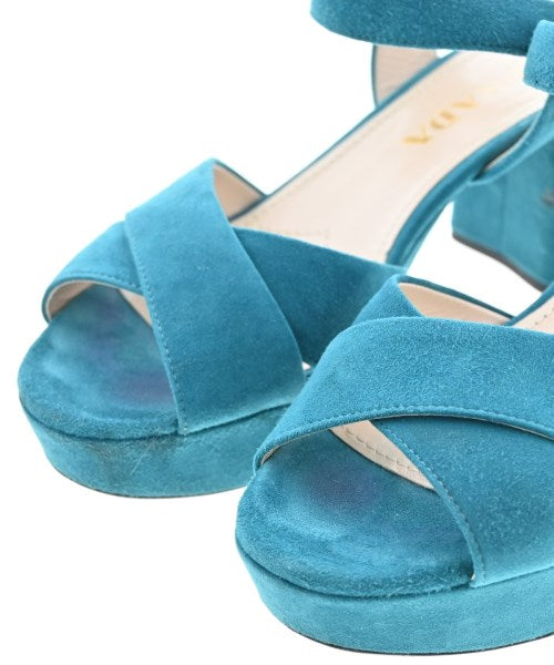 PRADA รองเท้าแตะ