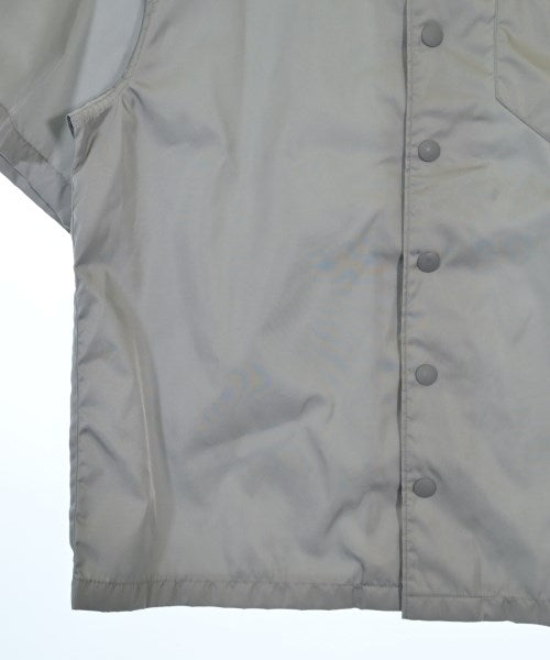 PRADA เสื้อลำลอง