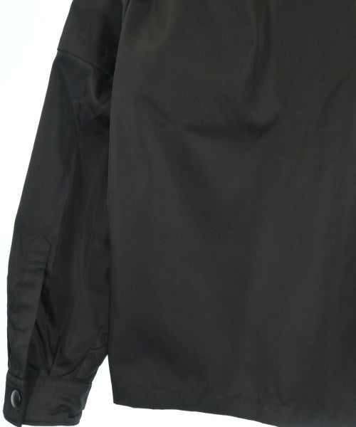 PRADA เสื้อลำลอง