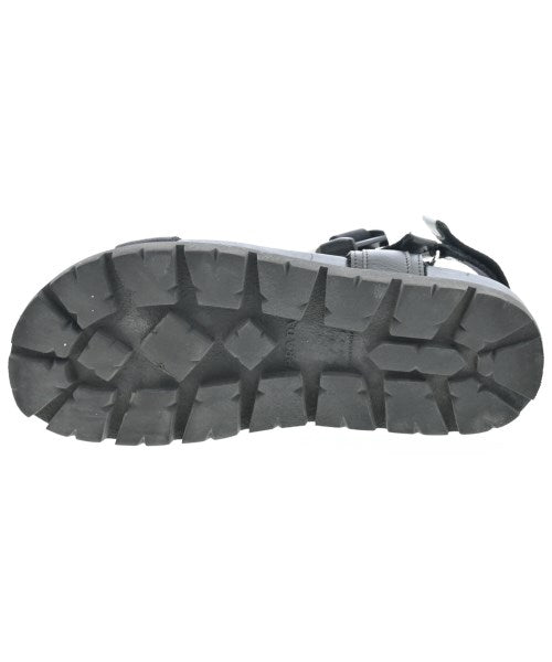 PRADA รองเท้าแตะ