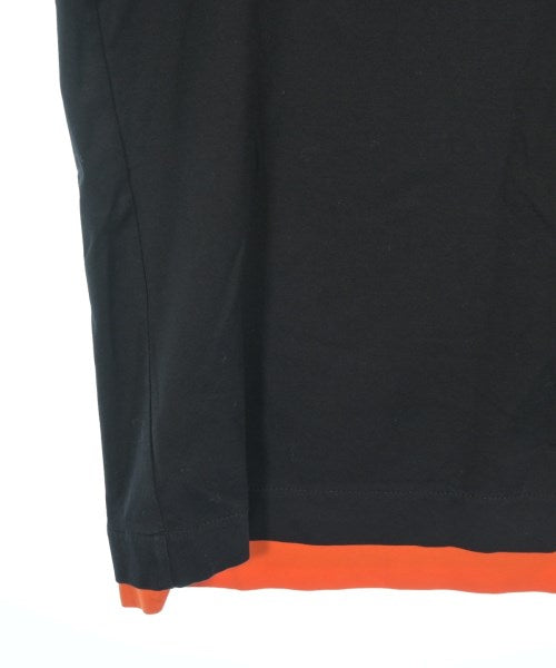 PRADA เสื้อยืด/เสื้อท็อปส์