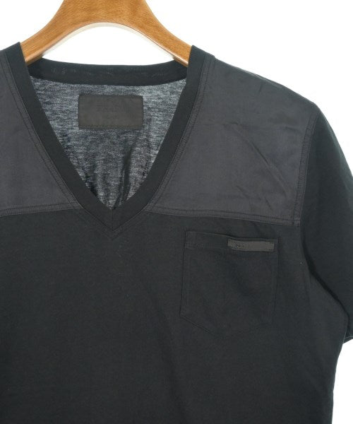 PRADA เสื้อยืด/เสื้อท็อปส์