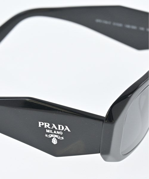 PRADA แว่นกันแดด