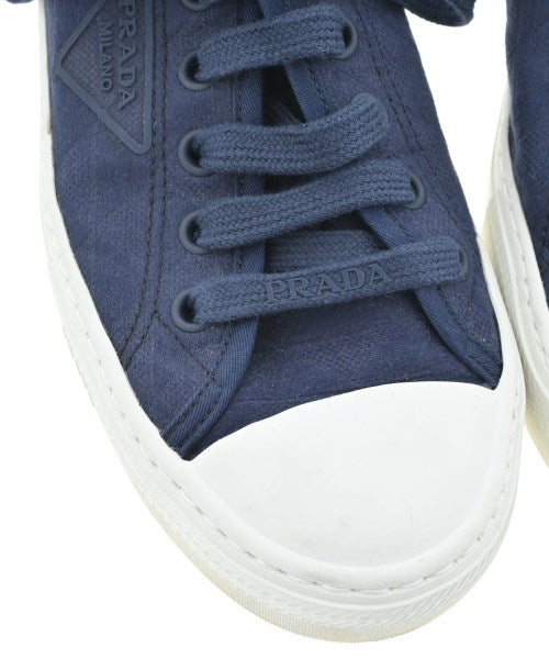 PRADA รองเท้าผ้าใบ