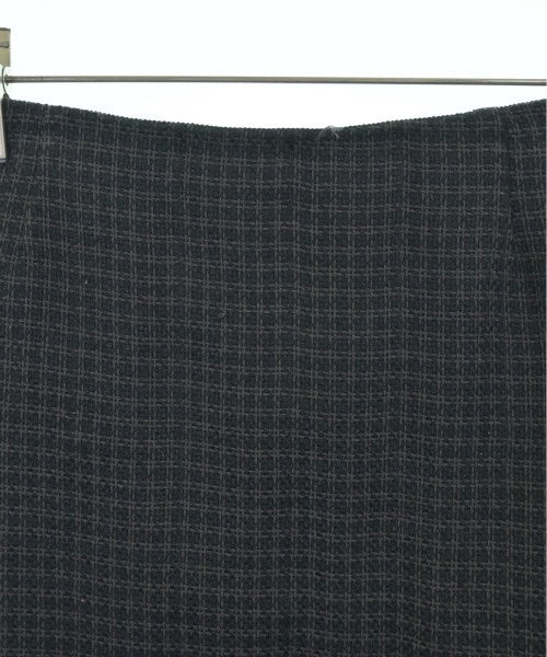 PRADA กระโปรงยาวถึงเข่า