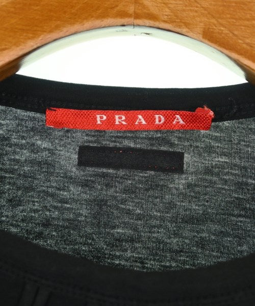 PRADA เสื้อยืด/เสื้อท็อปส์