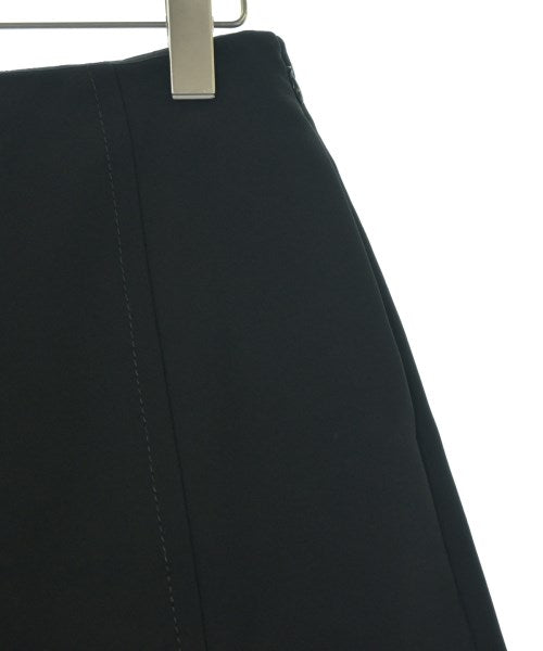 PRADA กระโปรงยาวถึงเข่า