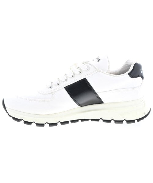 PRADA รองเท้าผ้าใบ
