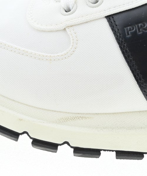 PRADA รองเท้าผ้าใบ