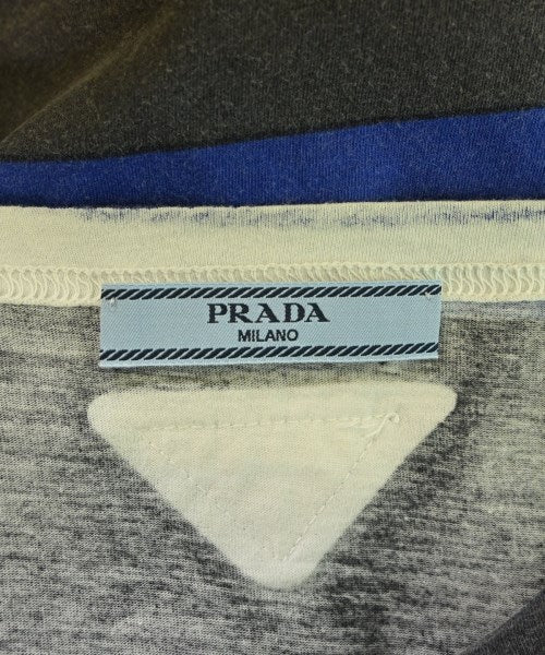 PRADA เสื้อยืด/เสื้อท็อปส์