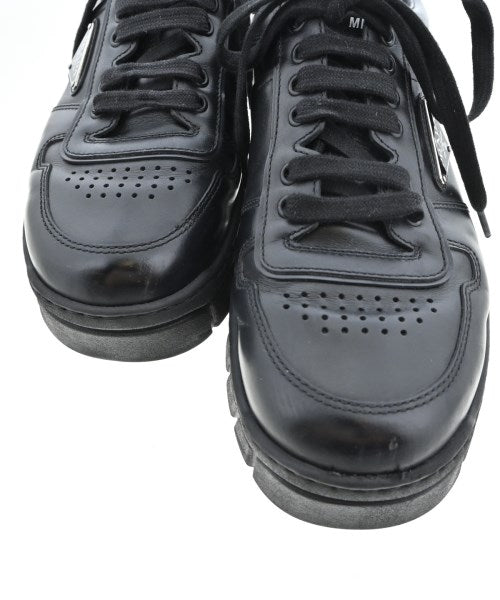 PRADA รองเท้าผ้าใบ