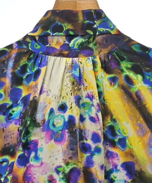 PRADA เสื้อสตรี
