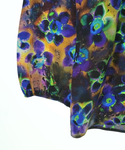 PRADA เสื้อสตรี