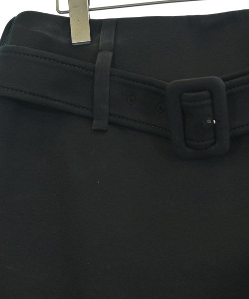 PRADA กระโปรงยาวถึงเข่า