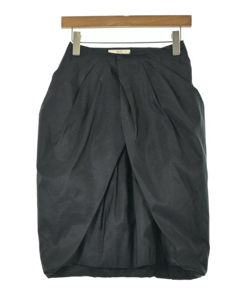 PRADA กระโปรงยาวถึงเข่า