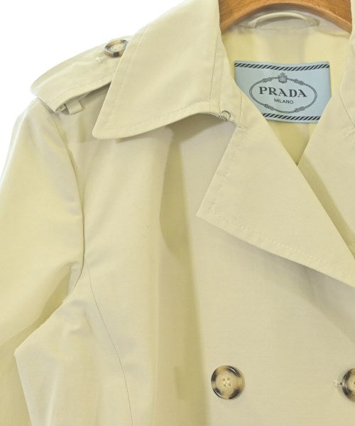 PRADA เสื้อกันฝน