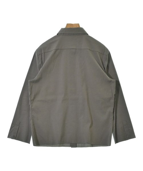 PRADA เสื้อสตรี