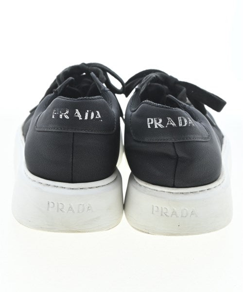 PRADA รองเท้าผ้าใบ