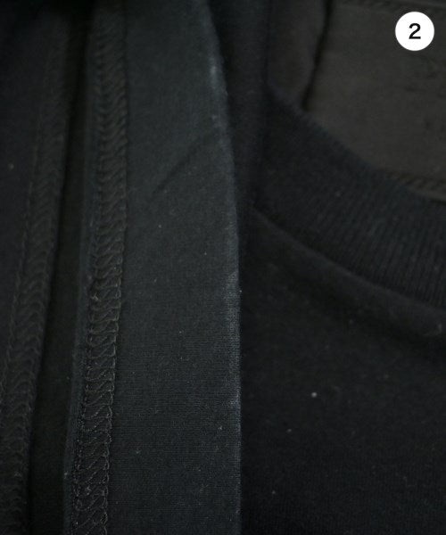 PRADA เสื้อยืด/เสื้อท็อปส์