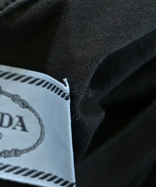 PRADA เสื้อยืด/เสื้อท็อปส์