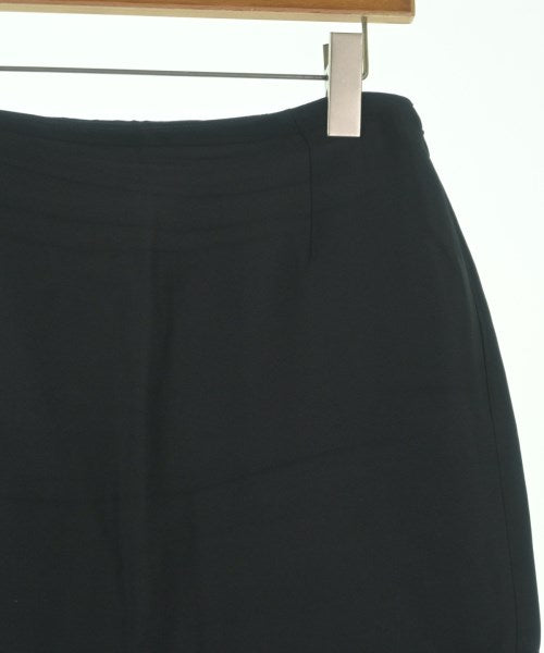 PRADA กระโปรงยาวถึงเข่า