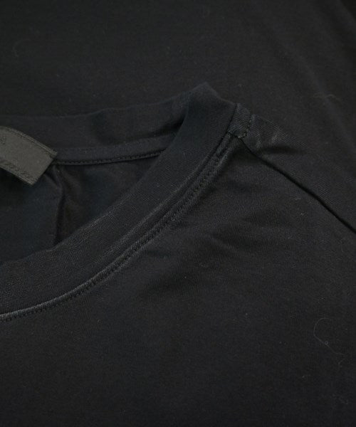 PRADA เสื้อยืด/เสื้อท็อปส์