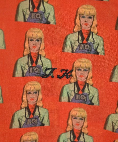 PRADA เสื้อลำลอง
