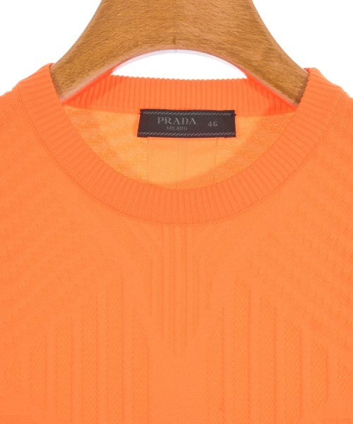 PRADA เสื้อยืด/เสื้อท็อปส์