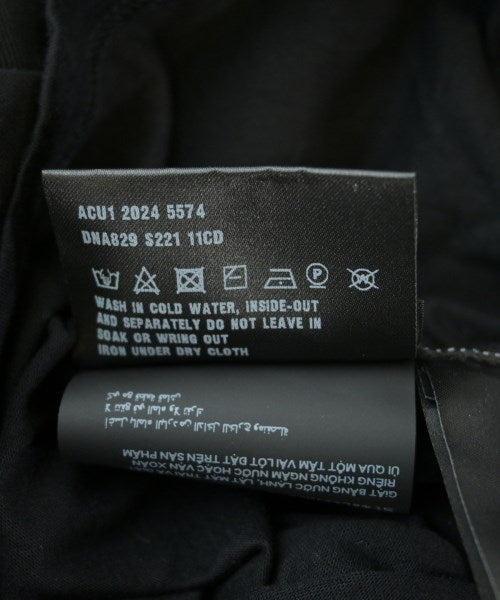 PRADA เสื้อยืด/เสื้อท็อปส์