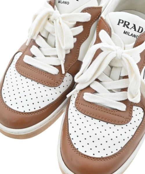 PRADA รองเท้าผ้าใบ