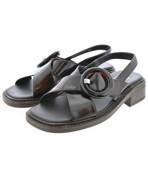 PRADA รองเท้าแตะ