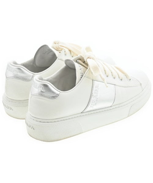 PRADA รองเท้าผ้าใบ
