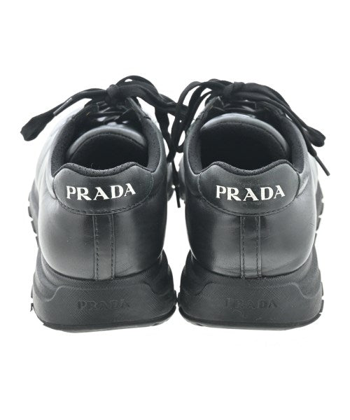 PRADA รองเท้าผ้าใบ