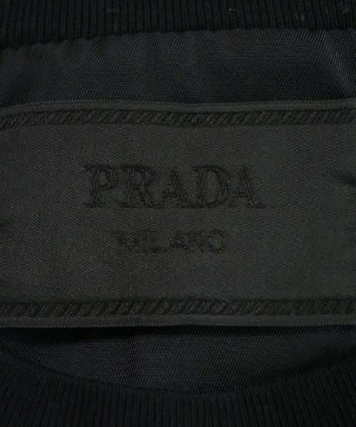 PRADA เสื้อยืด/เสื้อท็อปส์