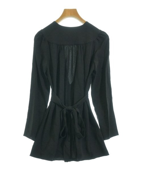 PRADA เสื้อสตรี