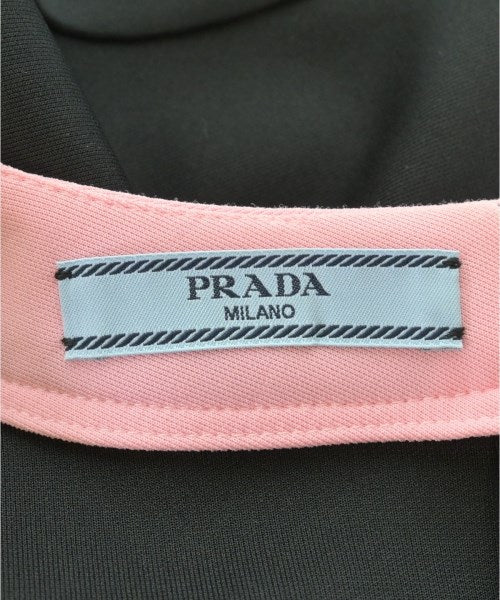PRADA เสื้อยืด/เสื้อท็อปส์
